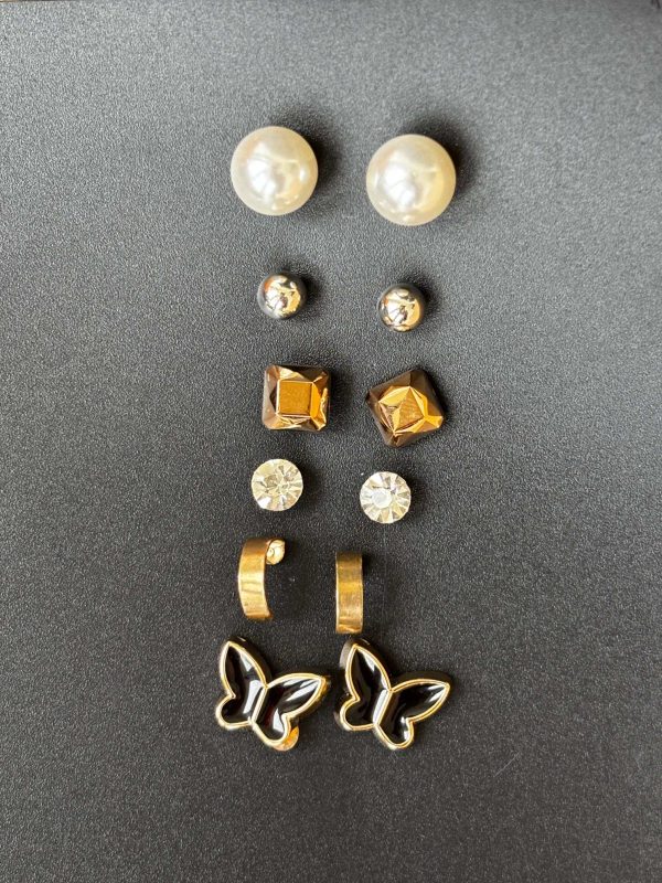 6 Pairs Fashion Stud Earrings Set - Image 2