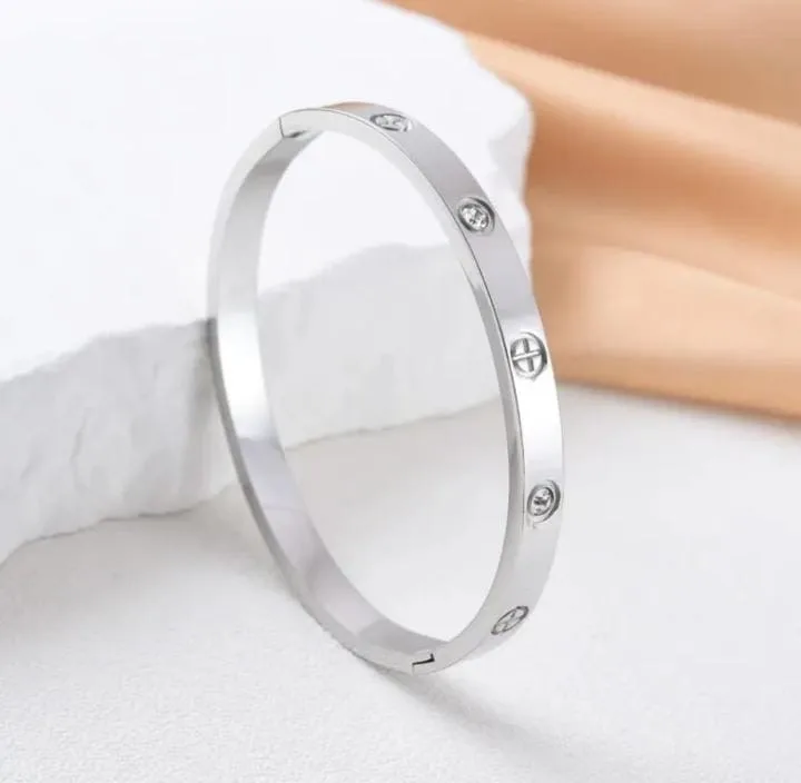 Luxury Premium Anti Tarnish Bangle