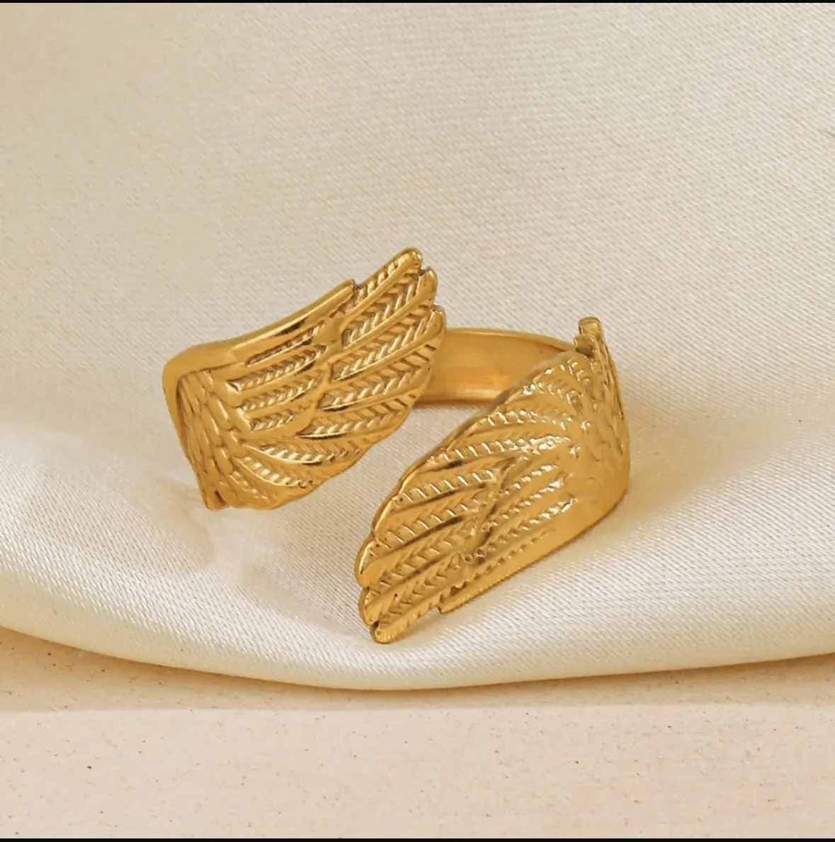 Gold Angel Wings Adjusable Ring