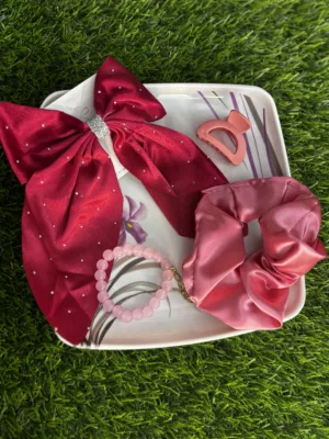 Gift For Her (Pink Hamper)
